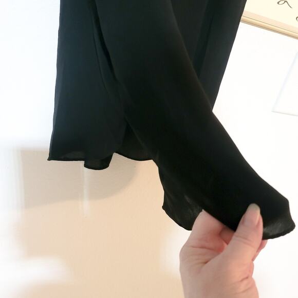 FREE with bundle! Vince Camuto black V-neck semi-sheer georgette hi lo blouse - Picture 5 of 9